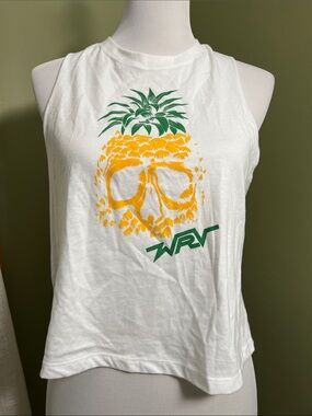 NWOT WRV Graphic Crop Tank